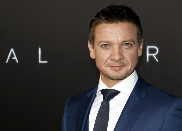 Jeremy,Renner,At,The,Los,Angeles,Premiere,Of,'arrival',Held