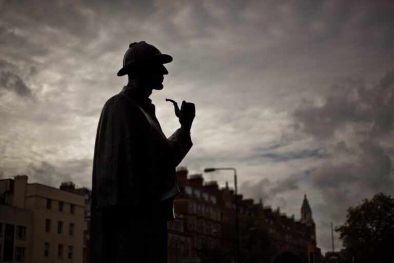 London,,Uk.,18th,October,2012.,Sherlok,Holmes,Statue,Silhouette,In